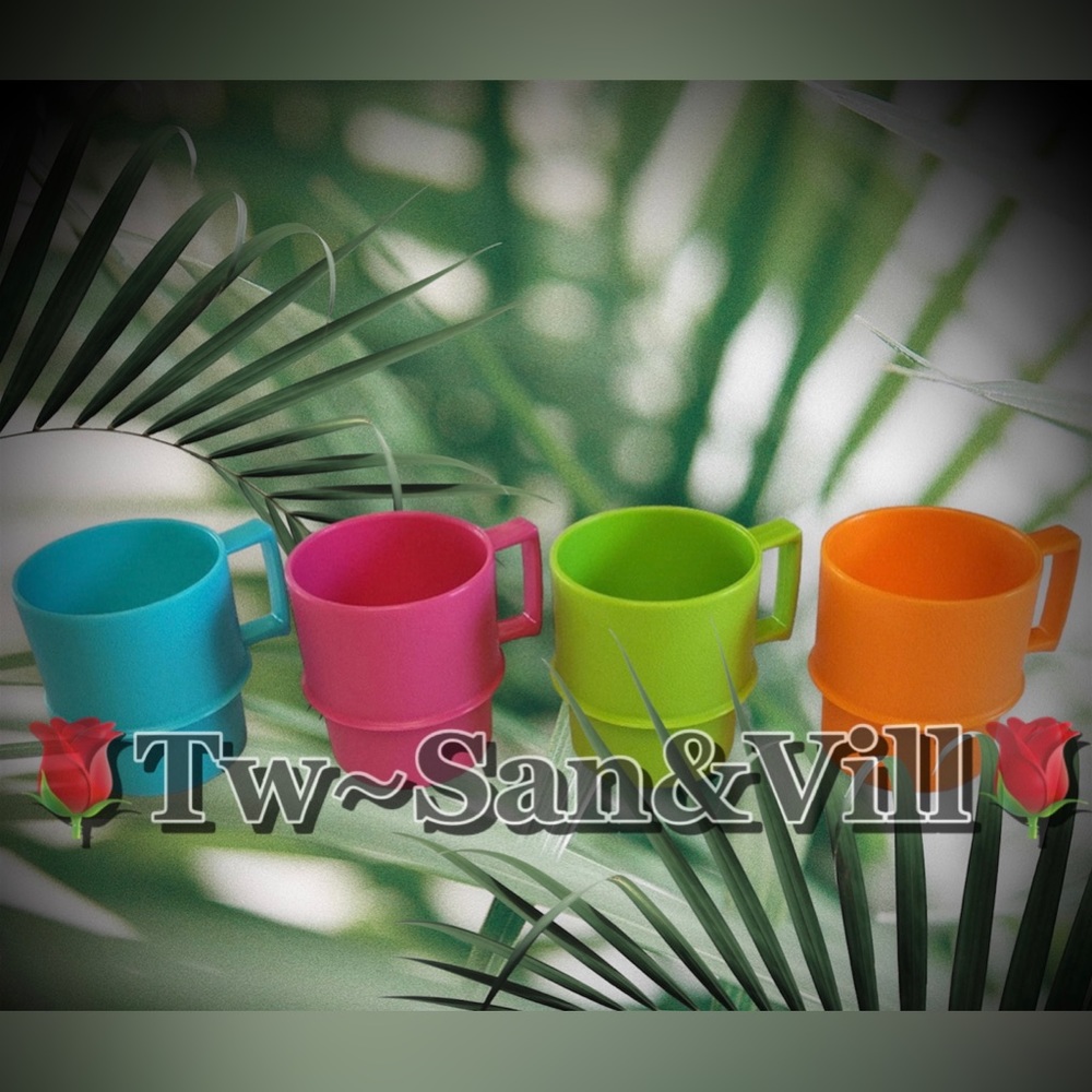 TUPPERWARE KIDS MINI SERVE IT MUG SET 4 PCS